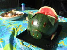 watermelon_pig_by_bennybedlam-d3ia1lj.jpg